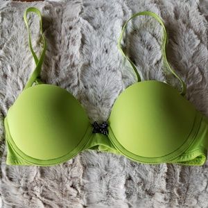 Gilly Hicks Strapless Push Up Bra
